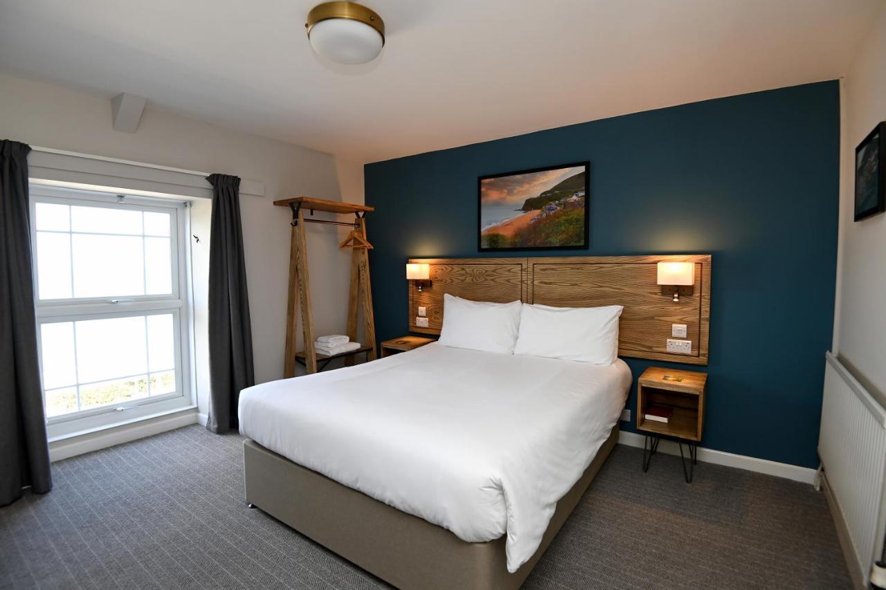 Ship Inn Aberporth Dış mekan fotoğraf