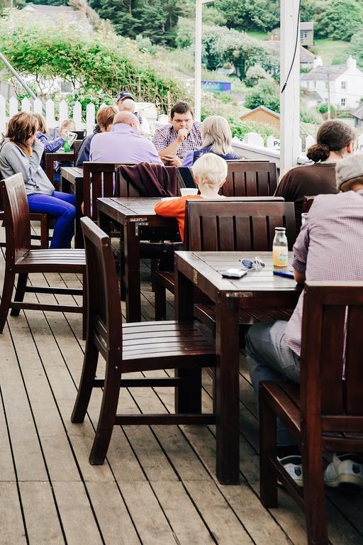 Ship Inn Aberporth Dış mekan fotoğraf