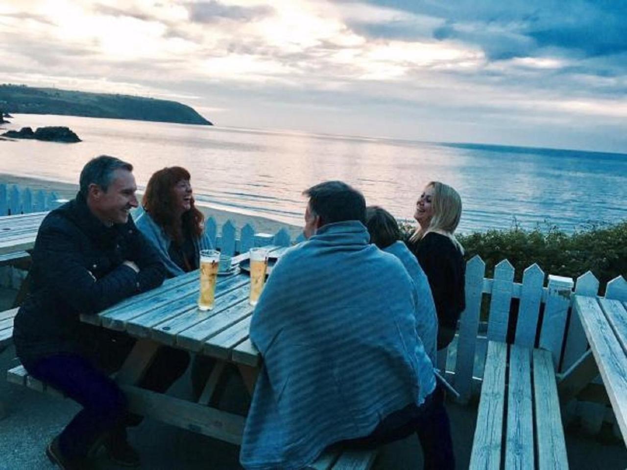 Ship Inn Aberporth Dış mekan fotoğraf